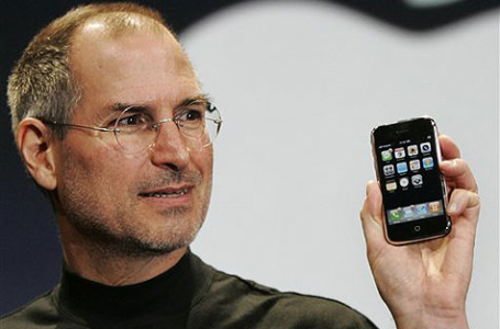 Steve Jobs odchodzi z Apple z powodu choroby