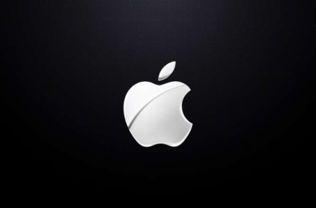 Rekordowa sprzedaż iPhone'a, iPada i Maca w drugim kwartale 2012 roku. Zysk netto wzrósł o 94 proc. rok do roku