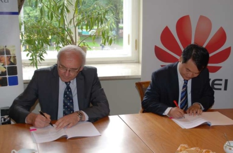 Huawei i Politechnika Warszawska na rzecz LTE