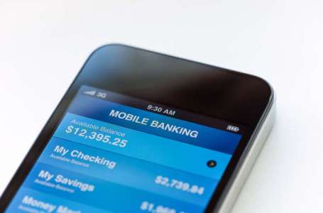 Bankowość mobilna na dobrej ścieżce
