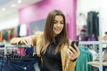 Mobile i wearables niezbędne w trakcie robienia zakupów