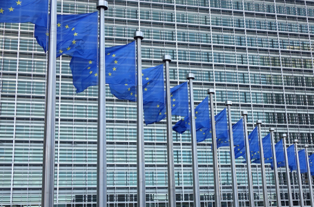 Unia Europejska wykłada kasę na sztuczną inteligencję